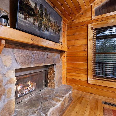 Private Smoky Mountain Luxury Log Home With 2 Fireplaces, Hot Tub & Community Pool เซอเวียร์วีล ภายนอก รูปภาพ