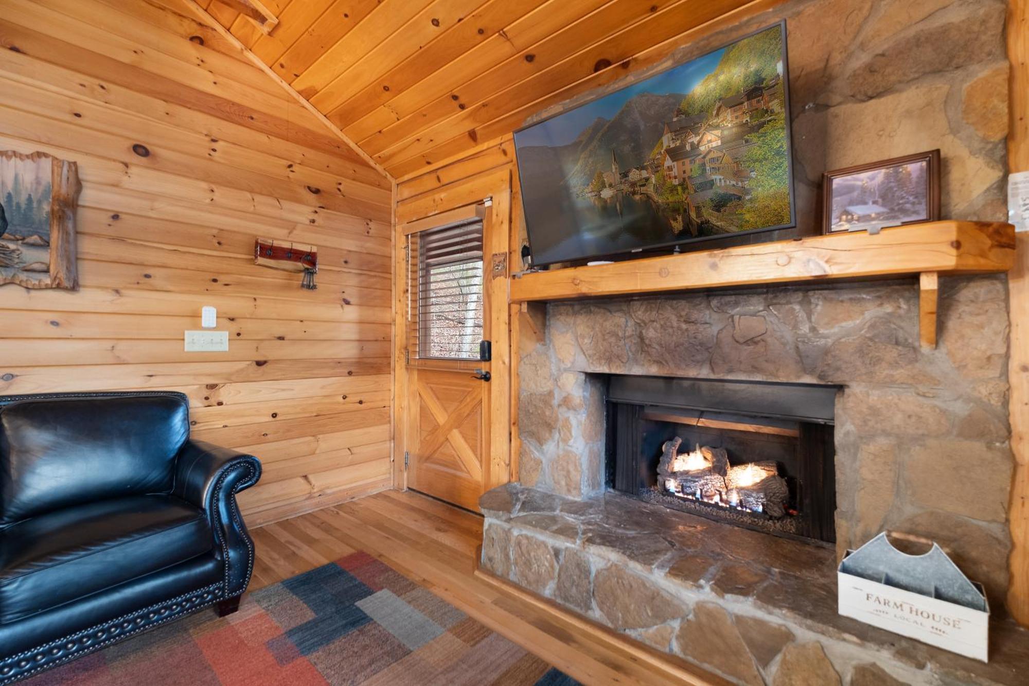 Private Smoky Mountain Luxury Log Home With 2 Fireplaces, Hot Tub & Community Pool เซอเวียร์วีล ภายนอก รูปภาพ