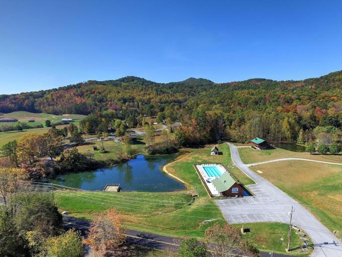 Private Smoky Mountain Luxury Log Home With 2 Fireplaces, Hot Tub & Community Pool เซอเวียร์วีล ภายนอก รูปภาพ